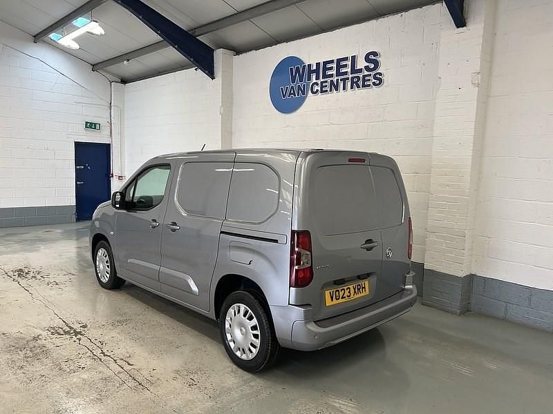 Used Vauxhall Combo S 100 HP (73 kW) 2023 Grey MPV