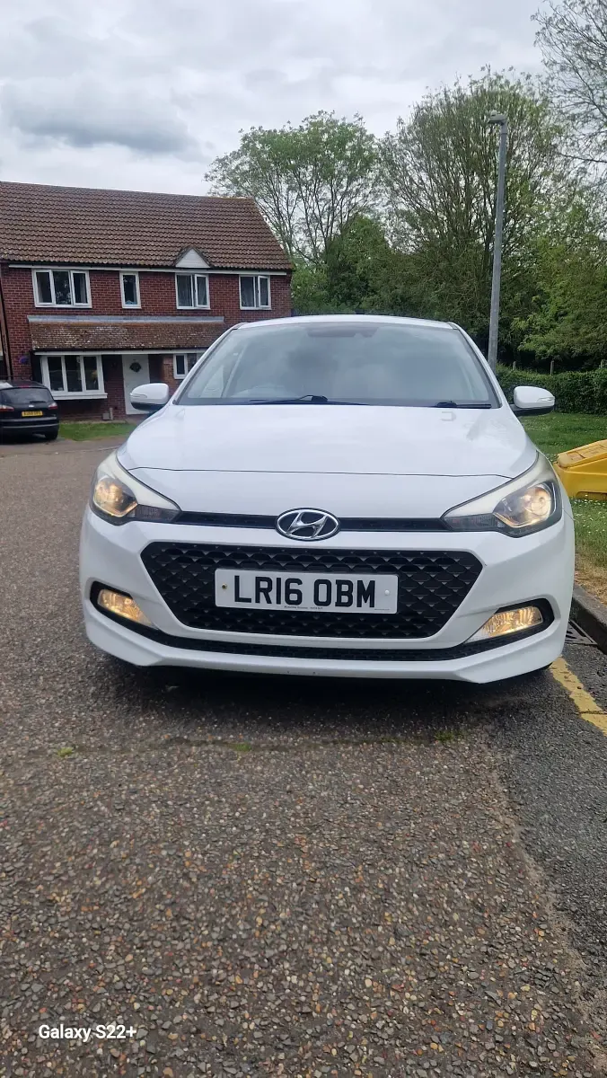 Used Hyundai i20 Premium 2016 White Hatchback