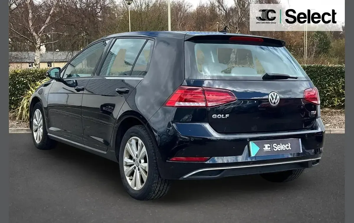 Used VW Golf VII SE 113 HP (83 kW) 2017 Black Hatchback