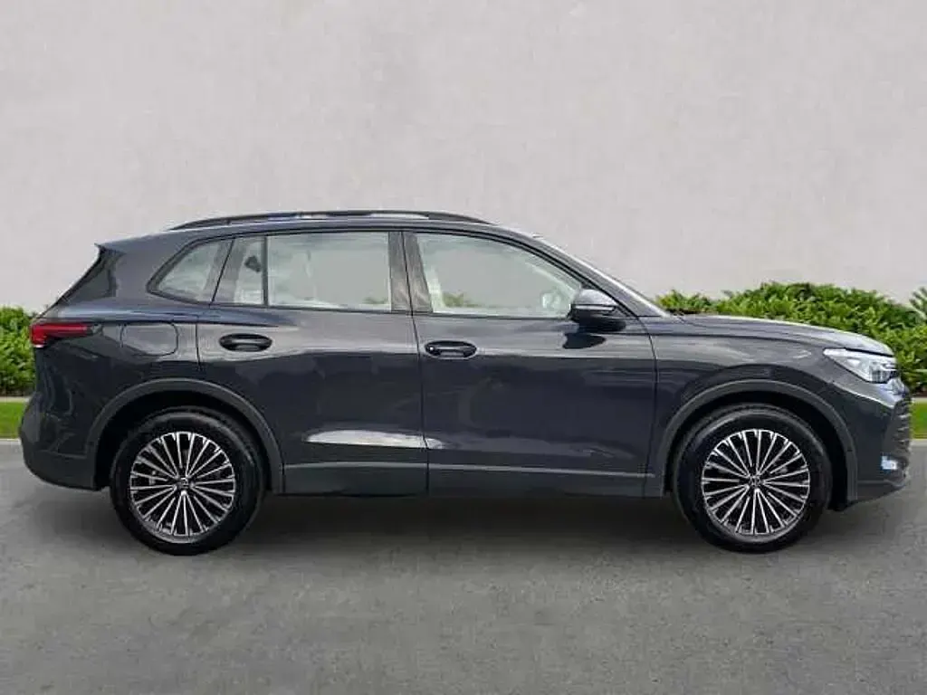 Used VW Tiguan Life 130 HP (95 kW) 2026 Grey SUV