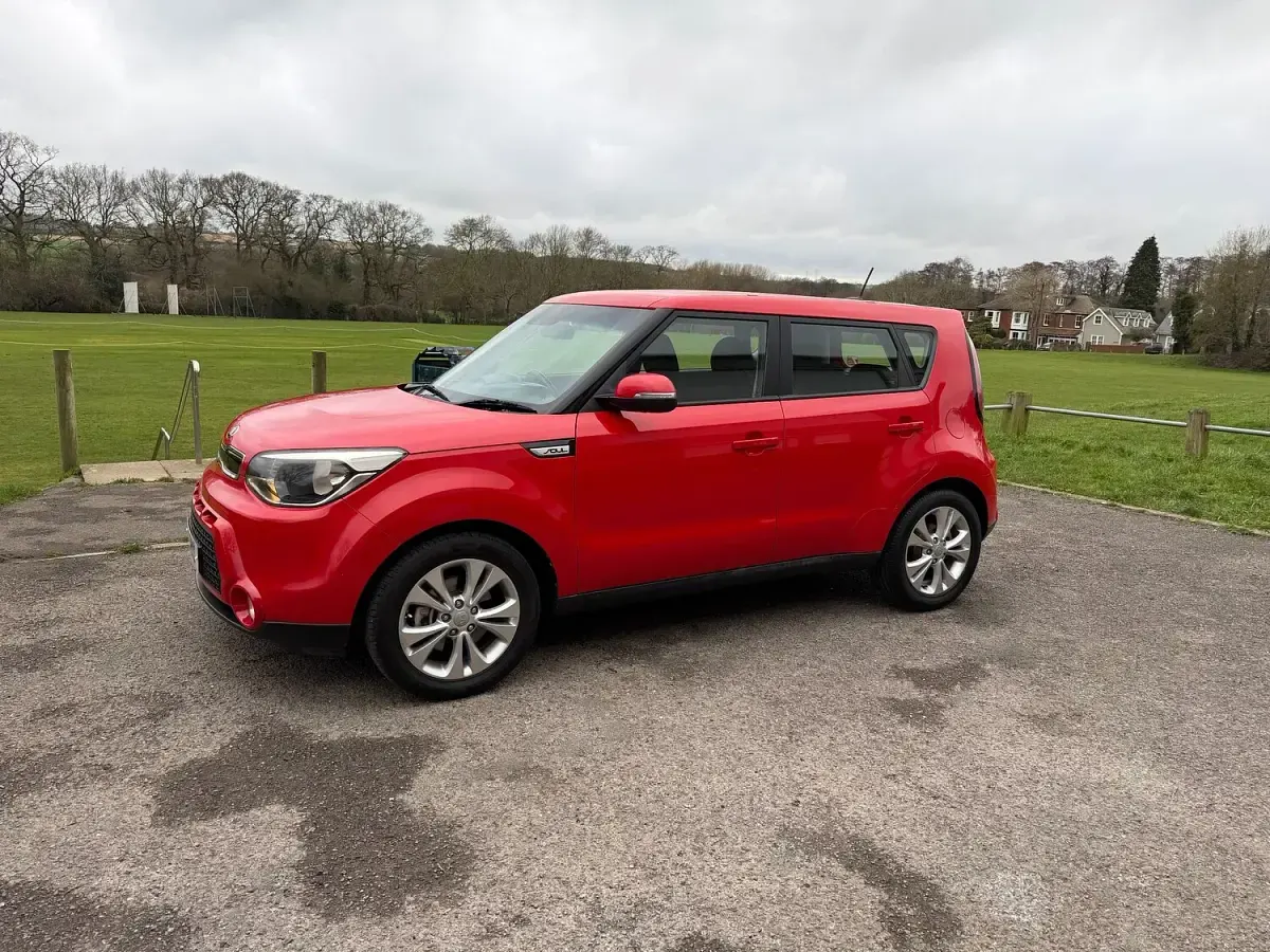 Used Kia Soul Urban 130 HP (95 kW) 2015 Red SUV