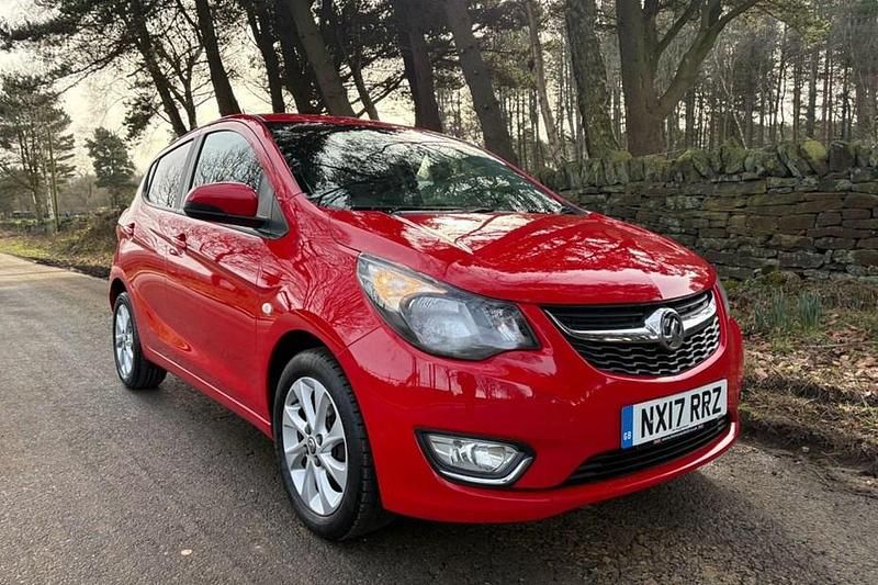 Used Vauxhall Viva 75 HP (55 kW) 2017 Red Hatchback