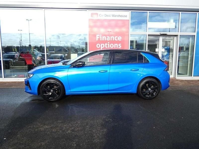 Usado Vauxhall Astra 128 HP (94 kW) 2024 Azul Citadino