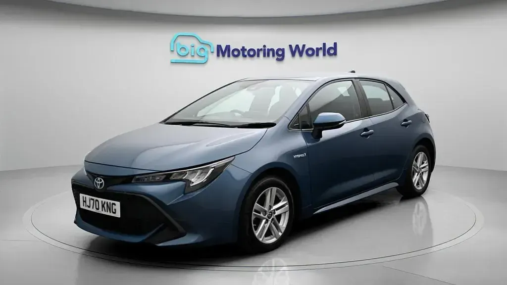 Begagnad Toyota Corolla 122 HK (89 kW) 2020 Blå Halvkombi