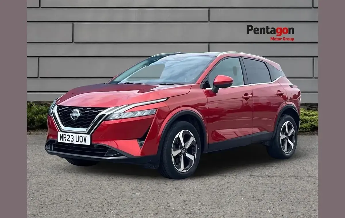 Used Nissan Qashqai N-Connecta 138 HP (101 kW) 2023 Red SUV