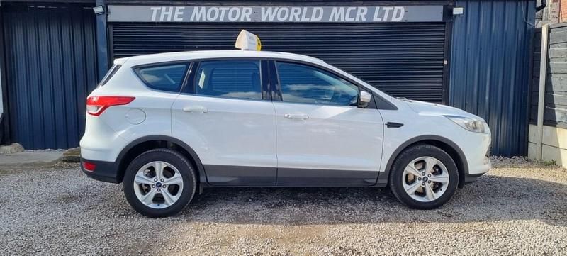 Begagnad Ford Kuga Zetec 150 HK (110 kW) 2016 Vit SUV
