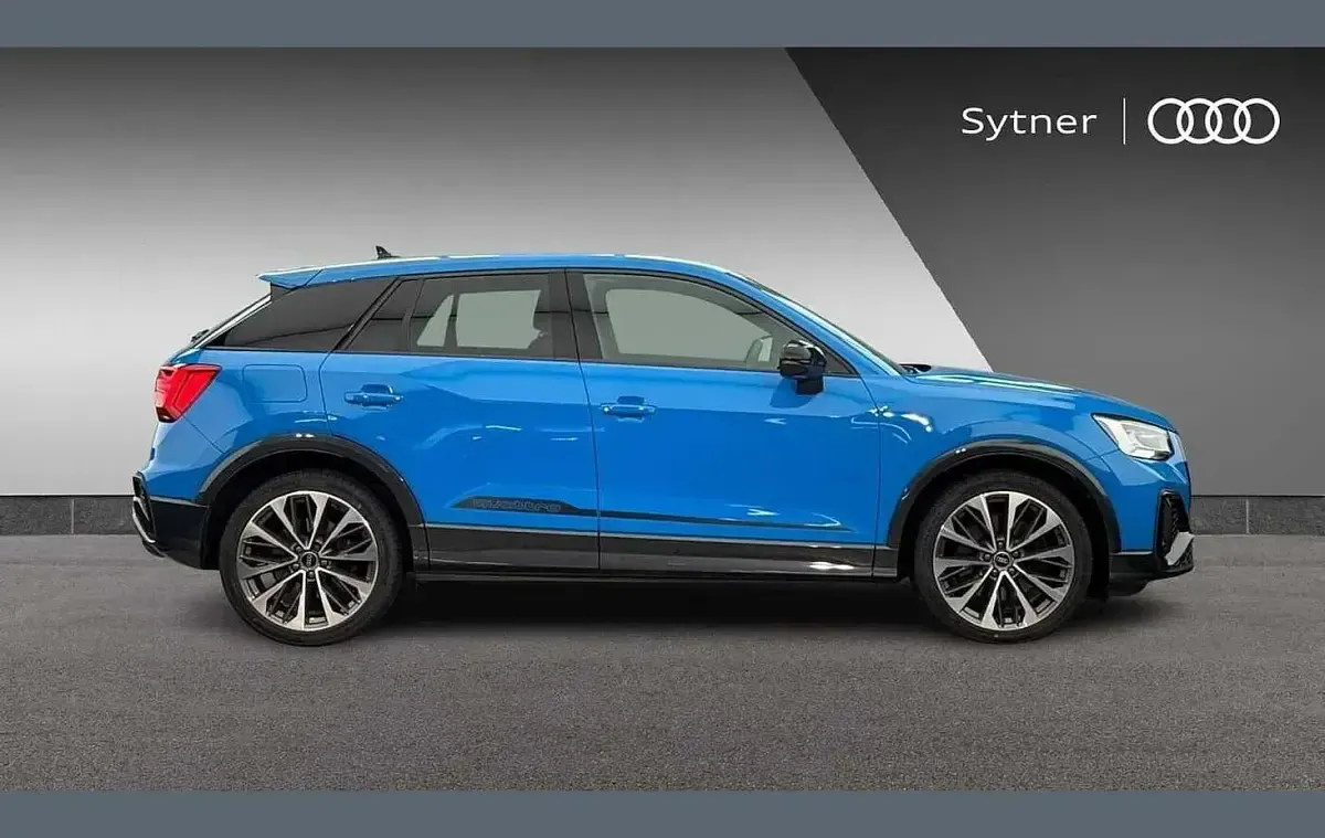 Used Audi SQ2 Black Edition 300 HP (220 kW) 2022 Blue SUV