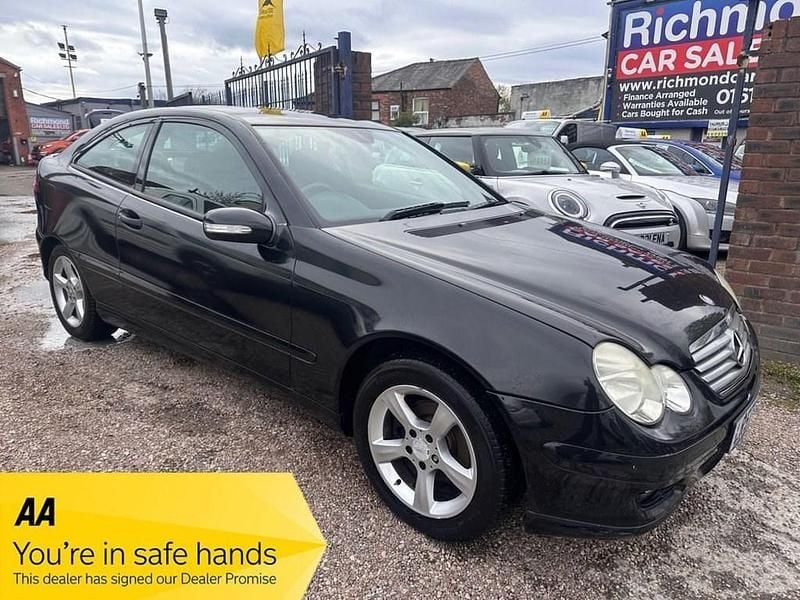 Used Mercedes C180 SE 143 HP (105 kW) 2007 Black Coupe