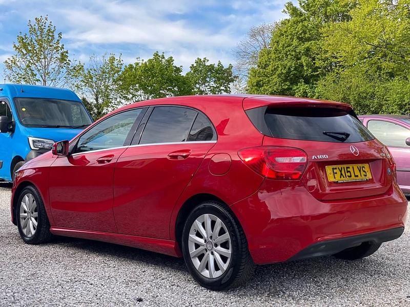 Used Mercedes A180 SE 2015 Red Hatchback