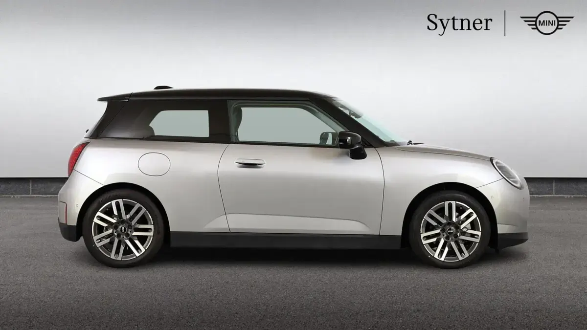 Used Mini Cooper SE Hatch 158 kW (215 HP) 2024 Silver Hatchback