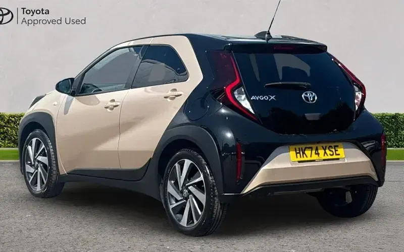 Used Toyota Aygo X 72 HP (52 kW) 2024 Ginger beige bitone SUV