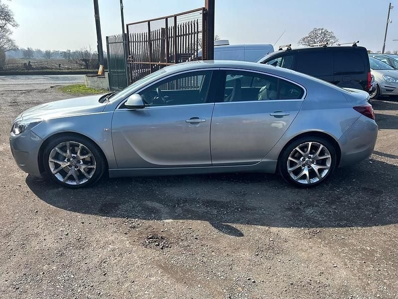 Używany Vauxhall Insignia 2014 Srebrny Hatchback