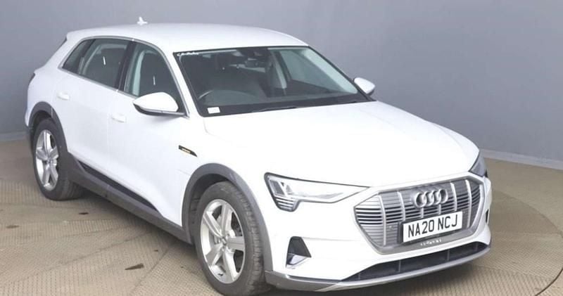 White Used 2020 Audi e-tron Advanced SUV | £15,899 (Super price) - Image 1/1