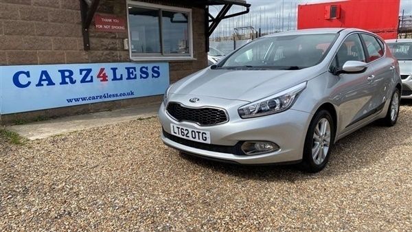 Silver Used 2012 Kia Ceed 2 Hatchback | £6,990 (A bit pricey) - Image 1/1