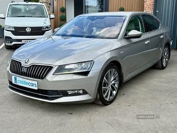 Beige Used 2017 Skoda Superb Hatchback | £12,950 (Good price) - Image 1/4