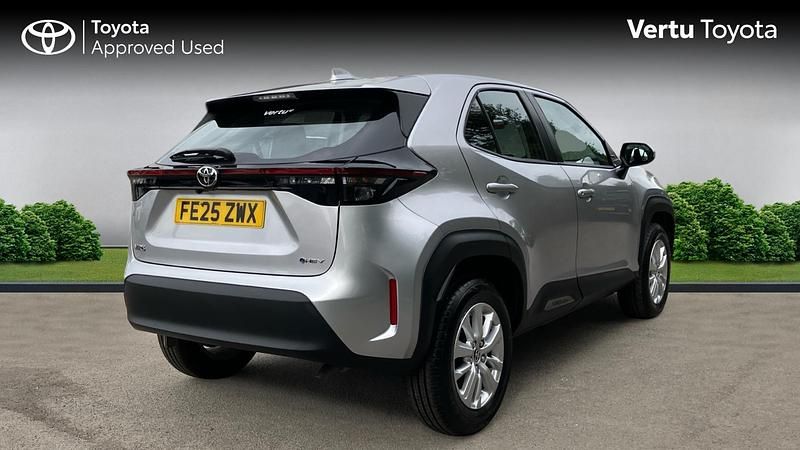 Used Toyota Yaris Hybrid 116 HP (85 kW) 2025 Estate