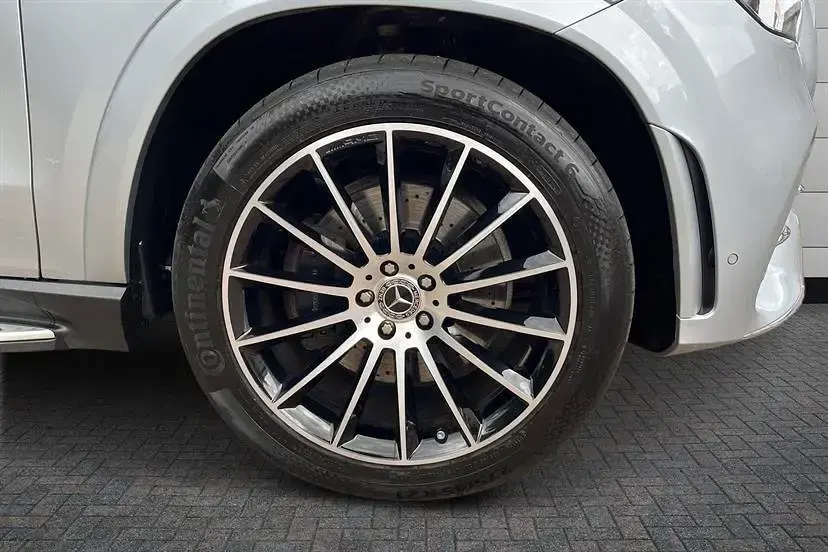 Used Mercedes GLE400 AMG line 330 HP (242 kW) 2023 High tech silver Estate