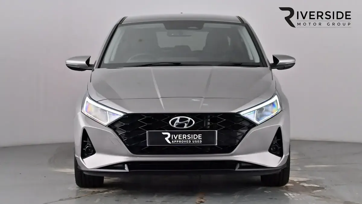 Used Hyundai i20 Premium 100 HP (73 kW) 2022 Other Hatchback
