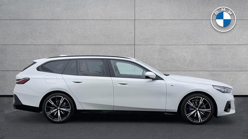 Used BMW 520 M Sport 205 HP (150 kW) 2025 White Estate