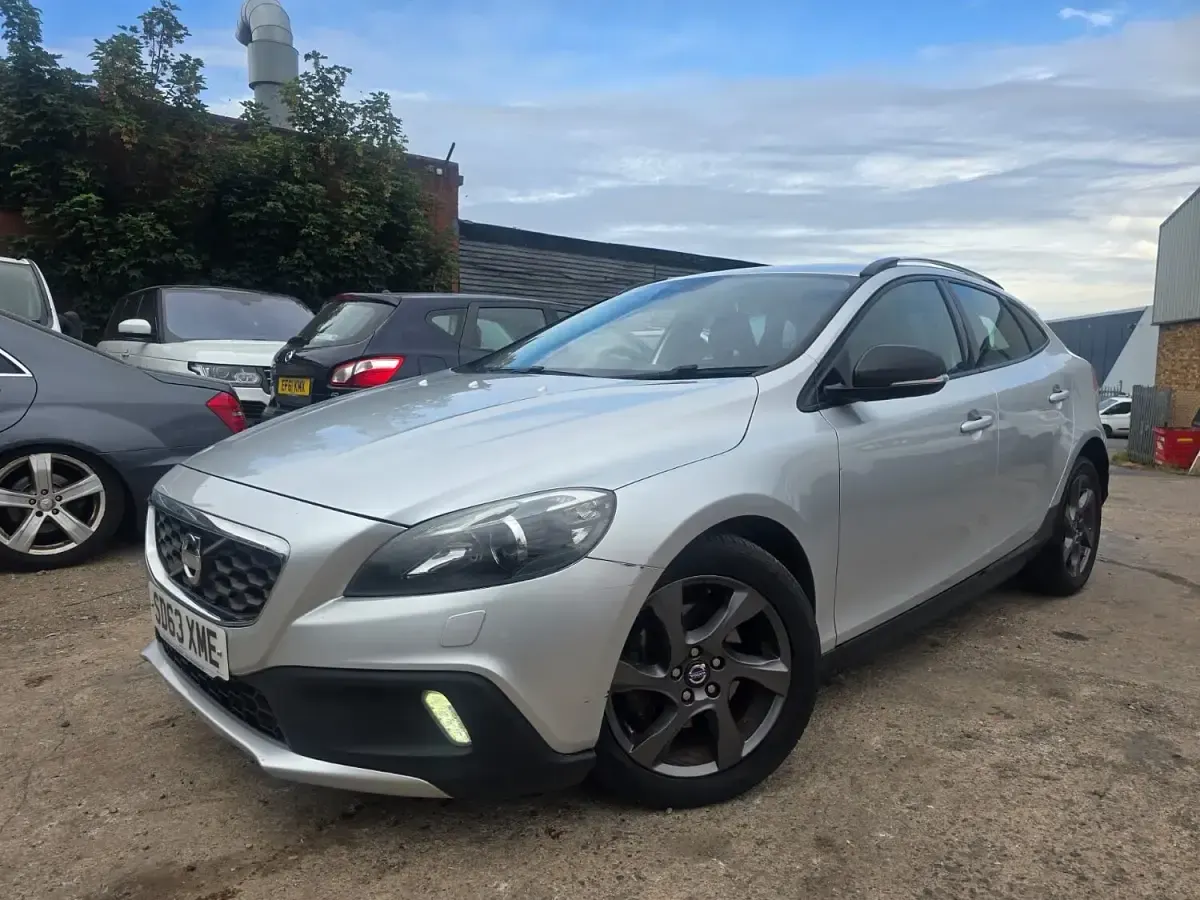 Used Volvo V40 2013 Silver Hatchback