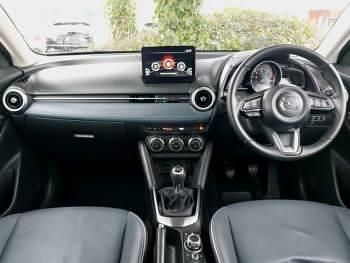 Used Mazda 2 Inclusive 90 HP (66 kW) 2022 Red Hatchback