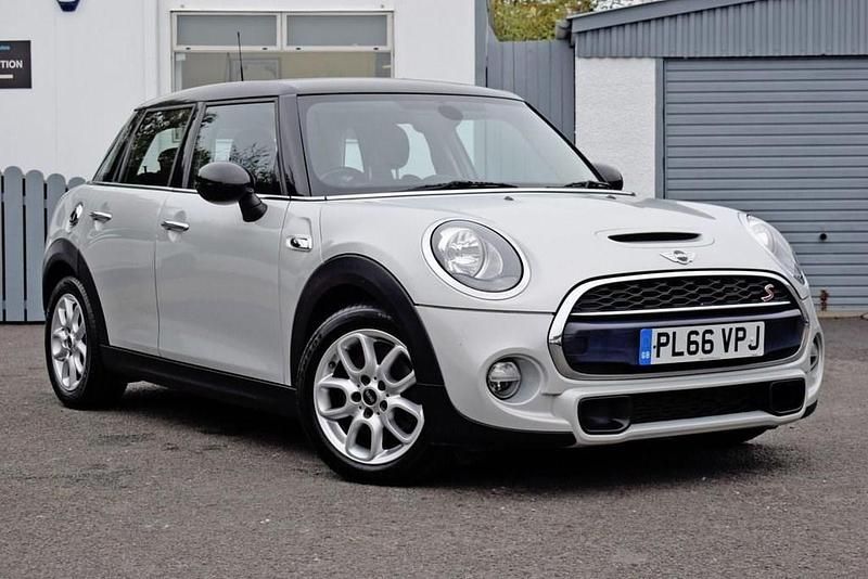 Silver Used 2017 Mini Cooper SD Hatch Hatchback | £10,995 (Expensive) - Image 1/4