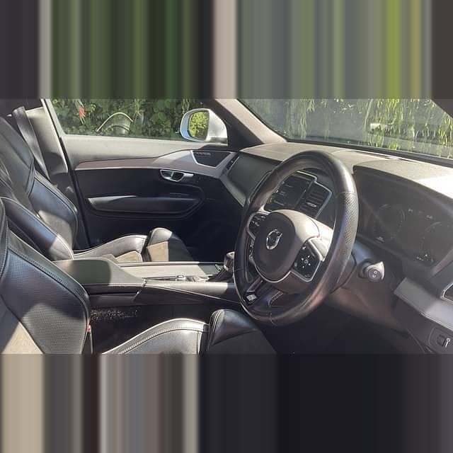 Image 4/4