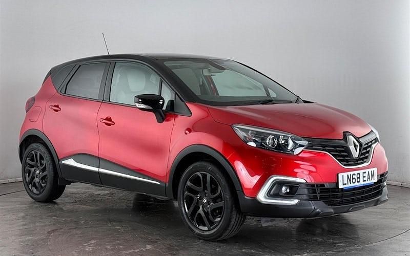 Used Renault Captur Iconic 90 HP (66 kW) 2018 Red/black SUV