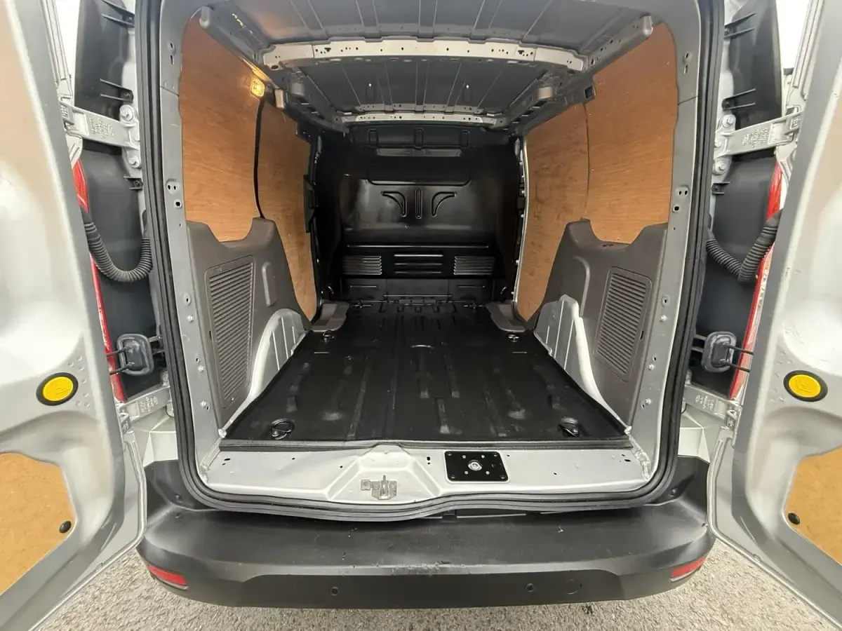 Second-hand Ford Transit Connect Trend 100 CP (73 kW) 2022 Argintiu Monovolum