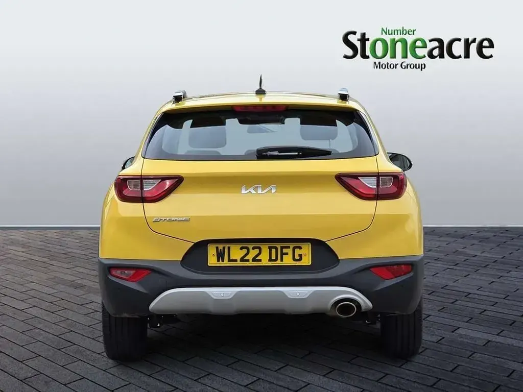 Used Kia Stonic 100 HP (73 kW) 2022 Yellow SUV