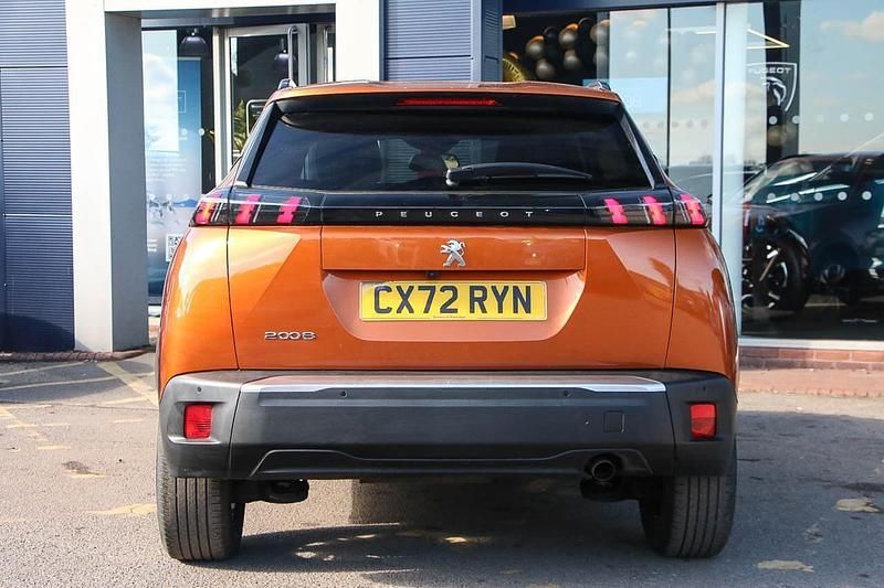 Used Peugeot 2008 Allure+ 100 HP (73 kW) 2022 Orange SUV