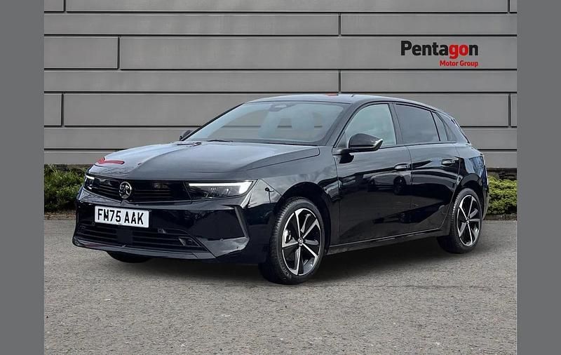 New Vauxhall Astra 128 HP (94 kW) 2026 Black Hatchback