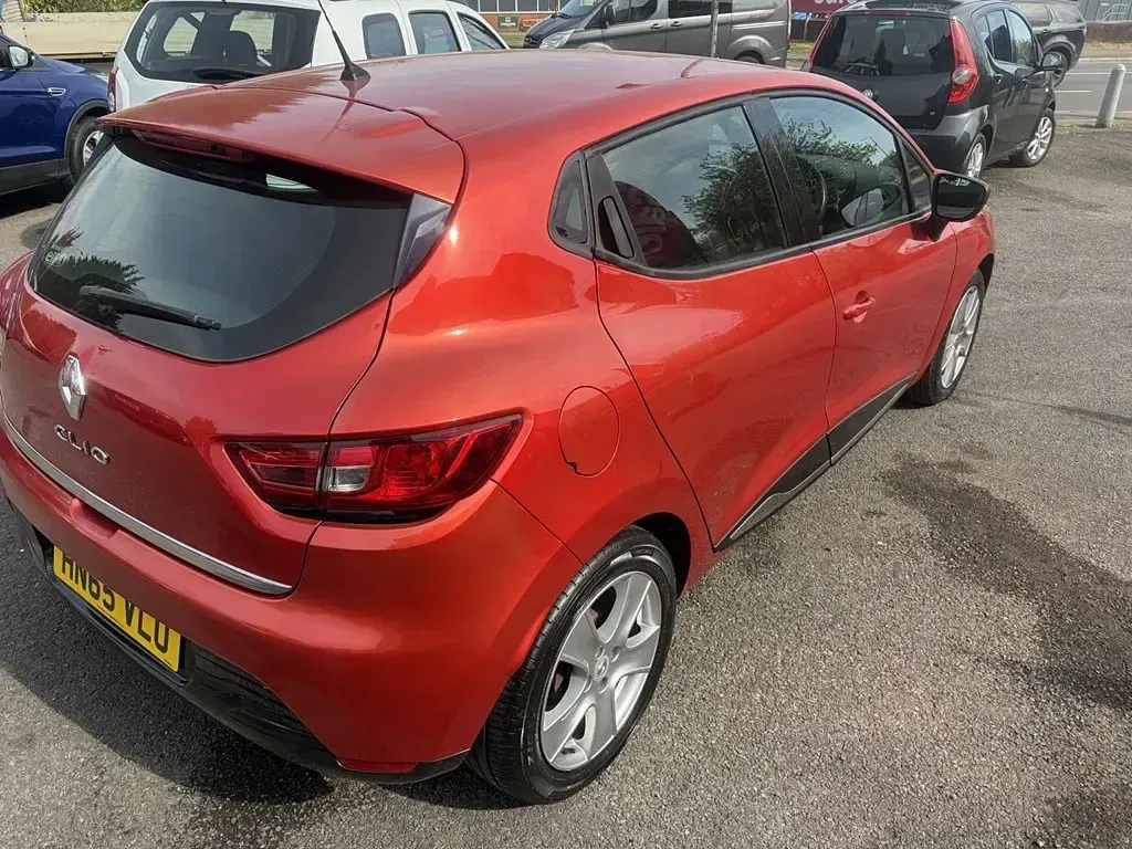 Used Renault Clio Dynamique 2015 Red Hatchback
