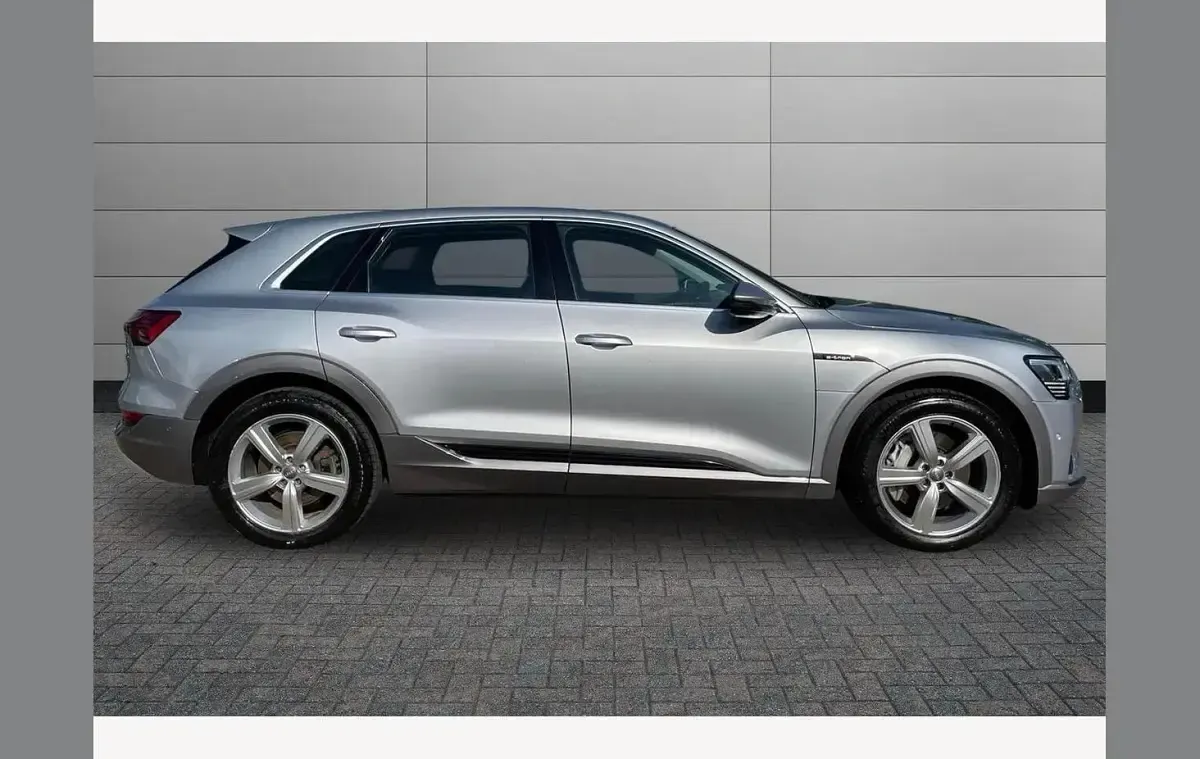 Used Audi e-tron Design 230 kW (313 HP) 2020 Floret silver SUV