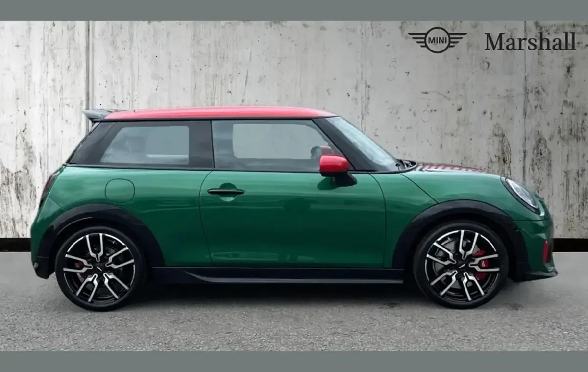 Used Mini John Cooper Works 228 HP (167 kW) 2026 Green Hatchback