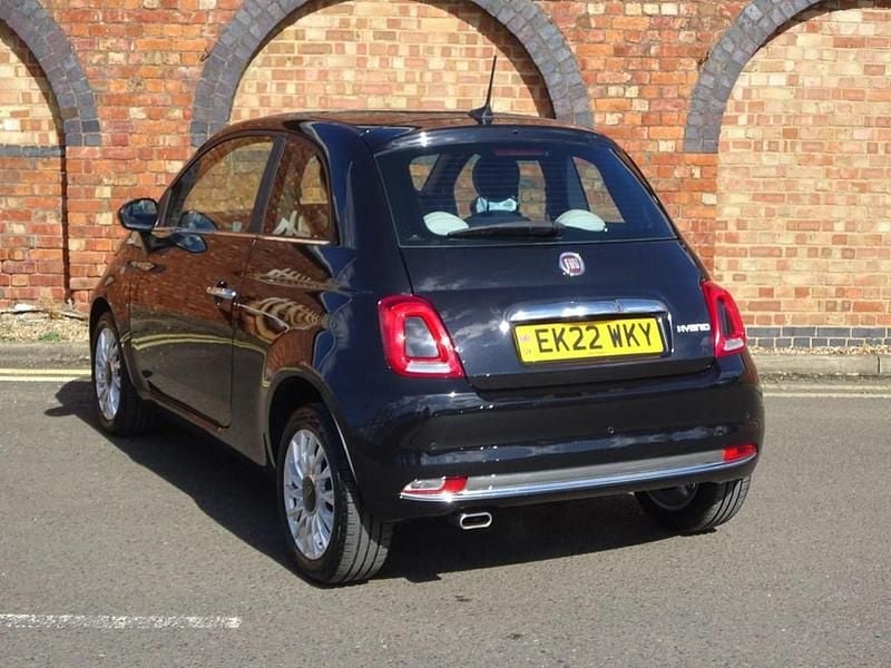 Usado Fiat 500 Dolcevita 70 HP (51 kW) 2022 Preto Citadino