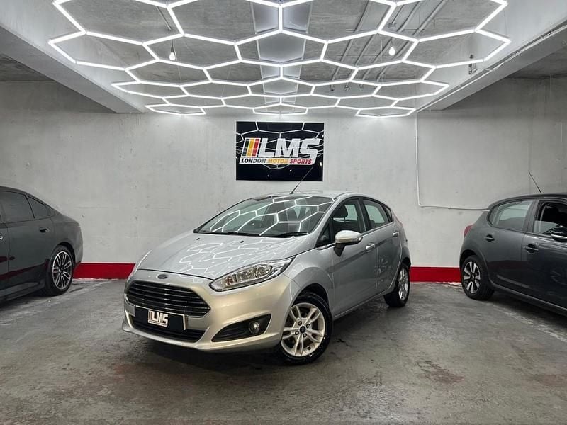 Used Ford Fiesta Zetec 2015 Silver Hatchback