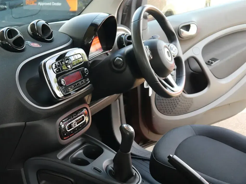 Used Smart ForTwo Coupé Passion 71 HP (52 kW) 2018 Orange Coupe