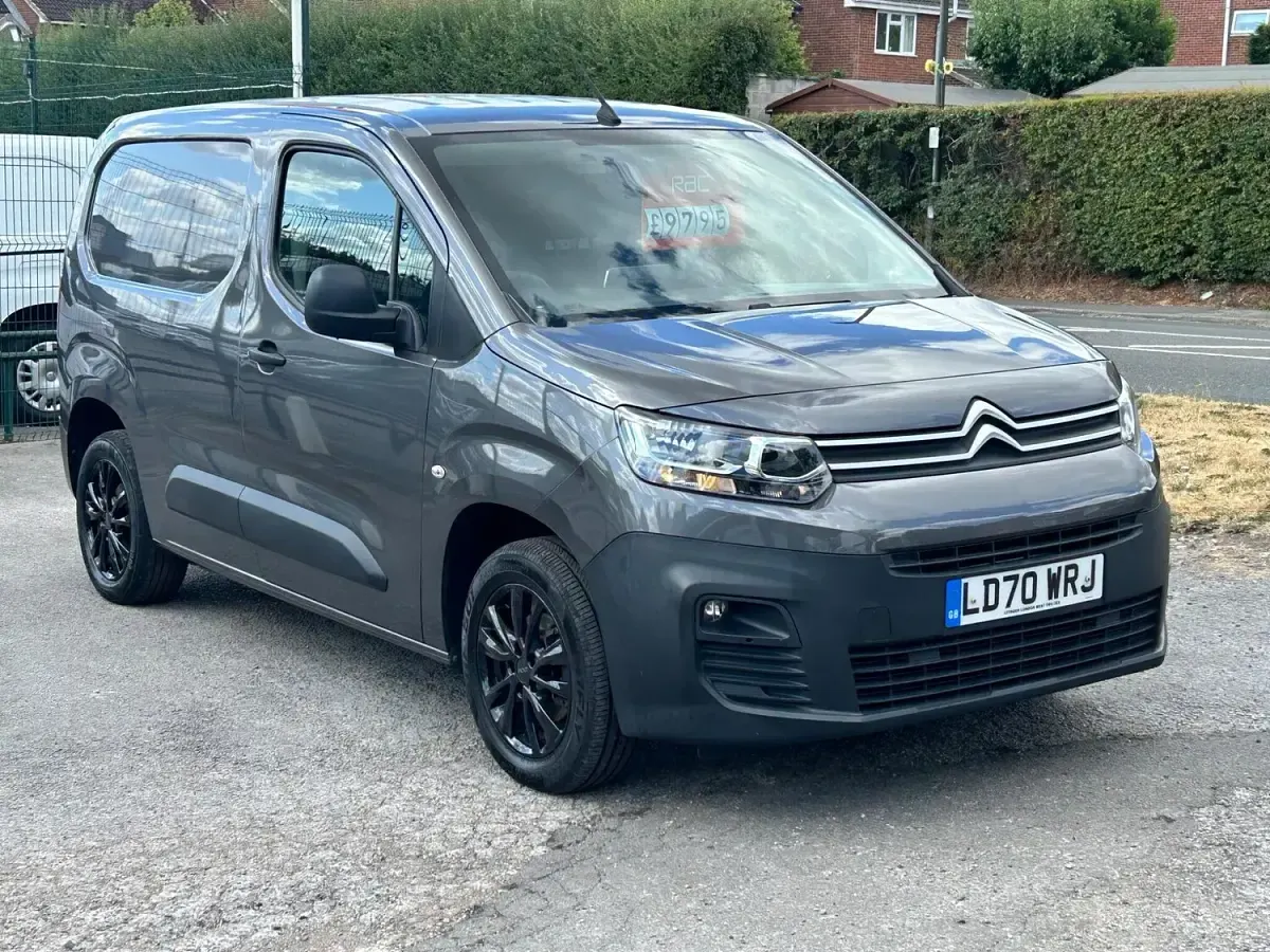 Used Citroën Berlingo Start 75 HP (55 kW) 2020 Grey MPV