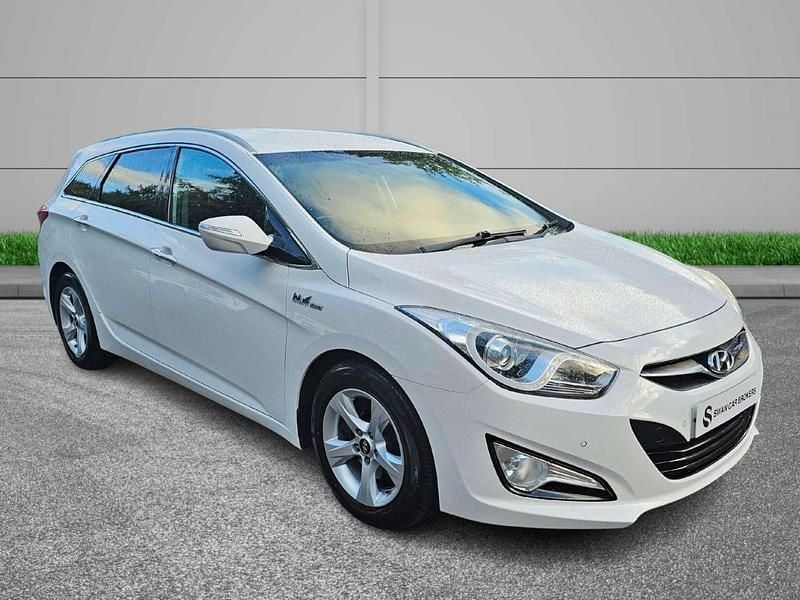 White Used 2014 Hyundai i40 Style Estate | £4,480 (Fair price) - Image 1/4