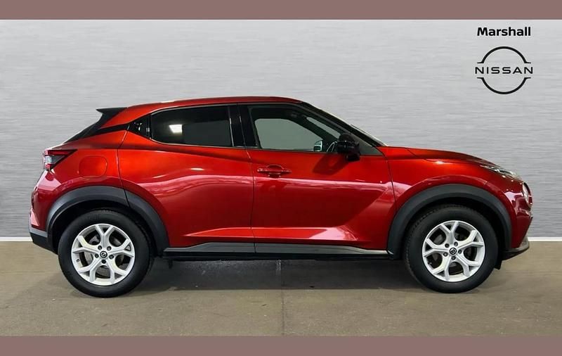 Used Nissan Juke N-Connecta 114 HP (83 kW) 2021 Red SUV