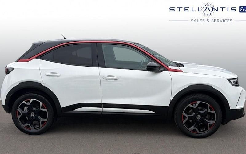 Second-hand Vauxhall Mokka SRi 131 CP (96 kW) 2022 Alb SUV