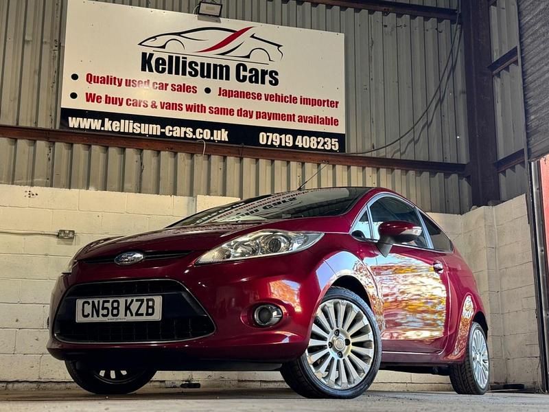 Red Used 2009 Ford Fiesta Zetec Hatchback | £3,295 (Fair price) - Image 1/4