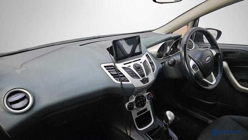 Used Ford Fiesta Zetec 81 HP (59 kW) 2010 Blue Hatchback