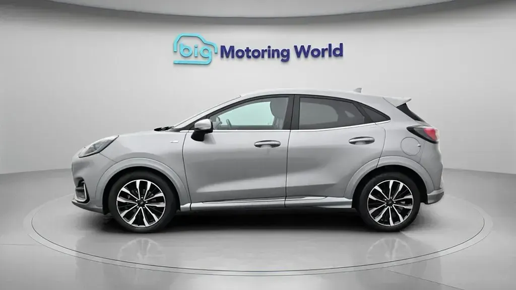 Käytetty Ford Puma ST-Line 155 HP (114 kW) 2023 Hopea Katumaasturi