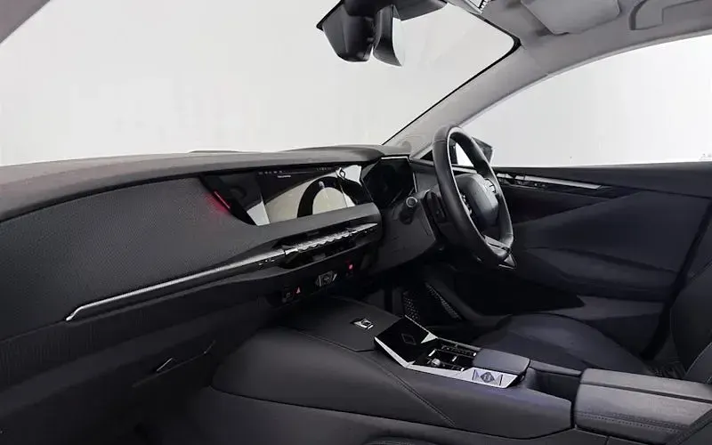 Used DS Automobiles DS4 Crossback Trocadero 131 HP (96 kW) 2023 SUV