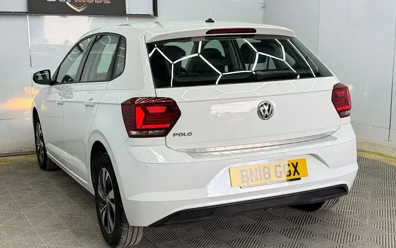 Used VW Polo SE 95 HP (69 kW) 2018 Beige Hatchback