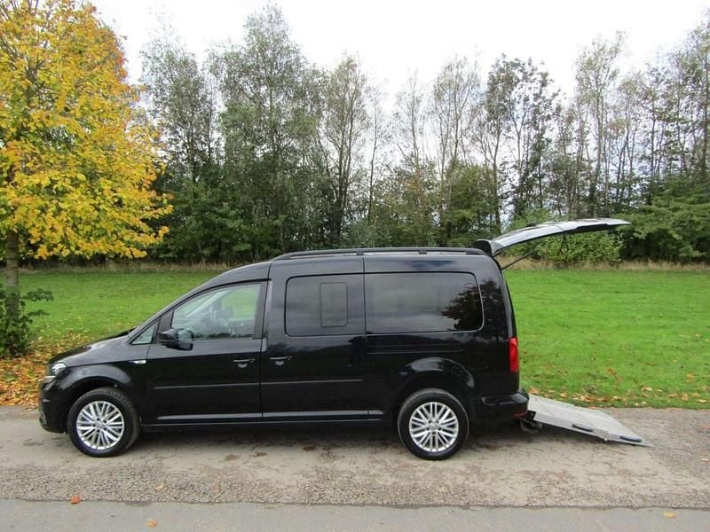 Used VW Caddy Maxi Life Life 102 HP (75 kW) 2018 Black MPV