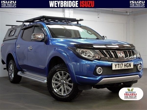 Electric blue Used 2017 Mitsubishi L200 Pickup | £17,495 (Expensive) - Image 1/1