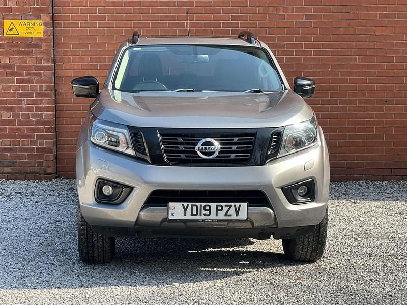 Used Nissan Navara N-Guard 190 HP (139 kW) 2019 Grey Pickup